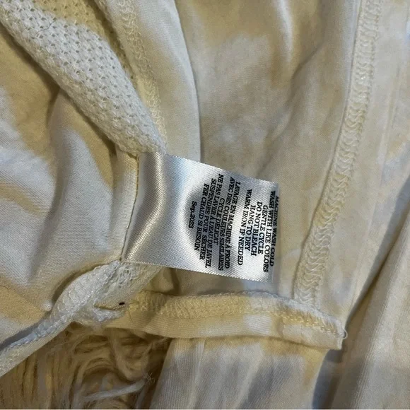 White Crow Women's Cream Long Sleeve Top - Picture 7 of 8